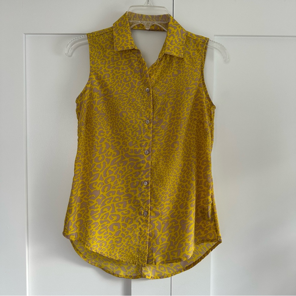 SALE❗️ Like New! Jessica Simpson Sleeveless Top